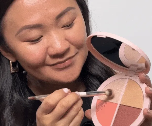 CREATE A GLOWY LOOK