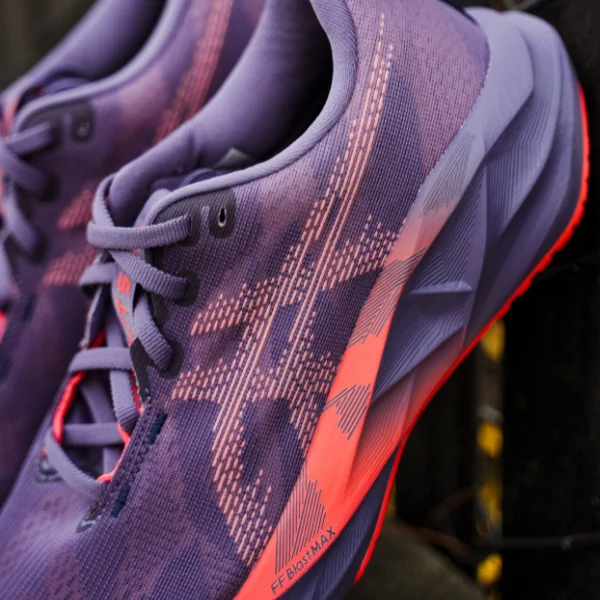 ASICS Novablast 5