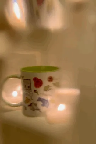 A view of the mug through a prism